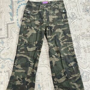 Edikted, size s cargo camo pants